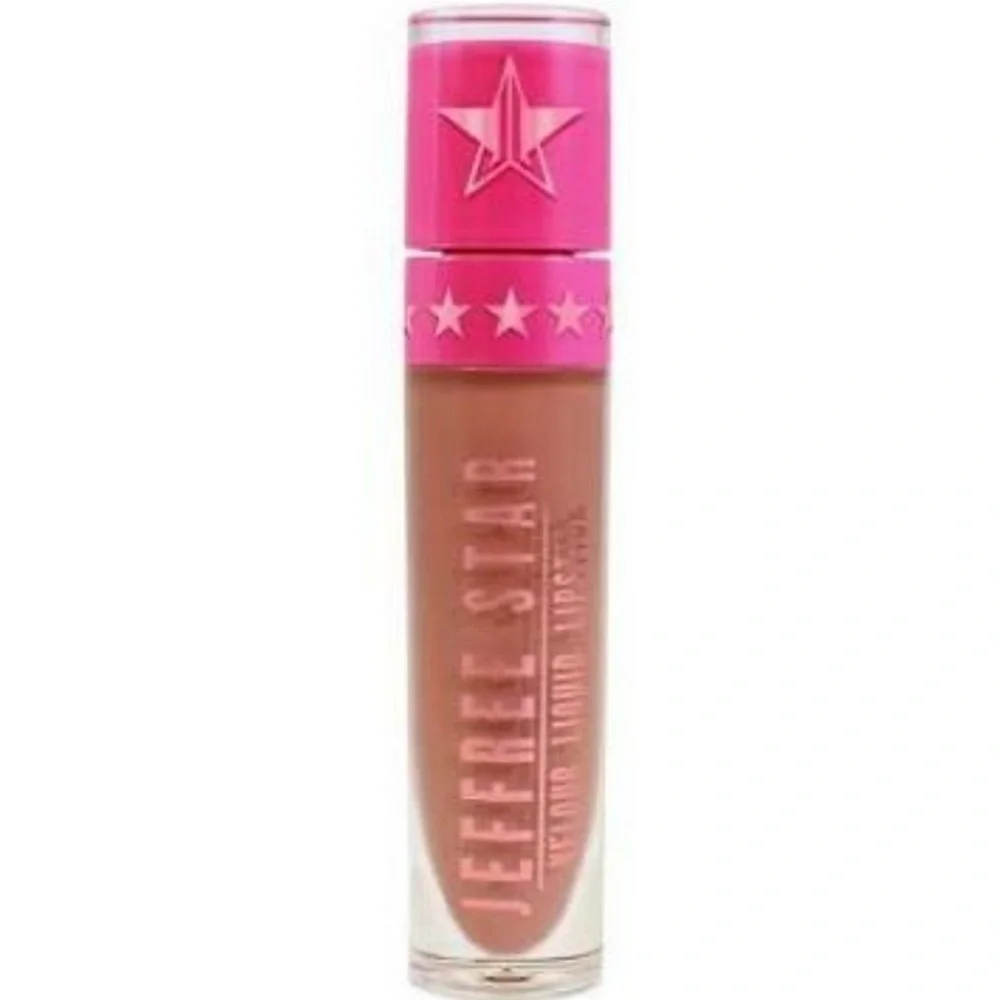 Jeffree Star leaving velvety
